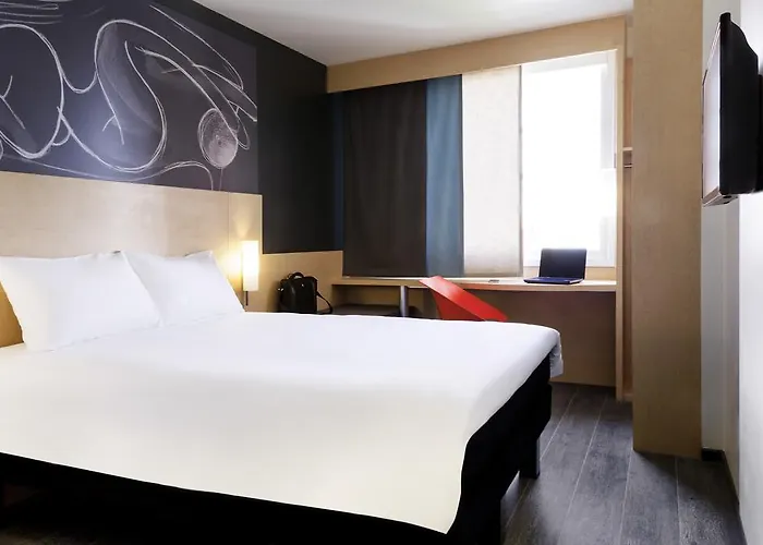 Hotel Ibis Alameda 3*