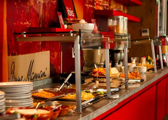 Ibis Alameda Отель
