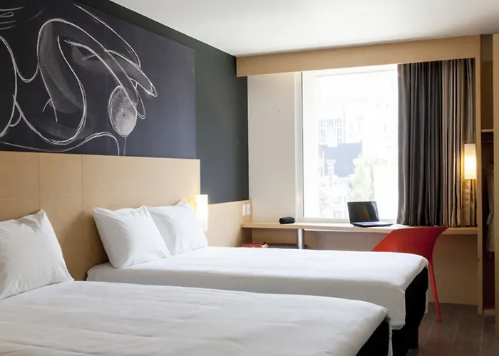 Ibis Alameda Hotel 3*